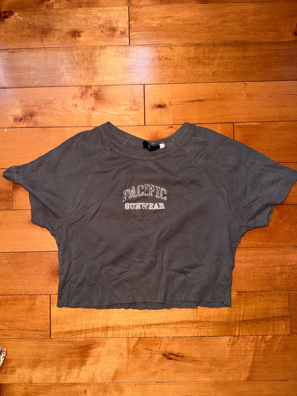 Pacific Sunwear Charcoal Gray Cropped Tee